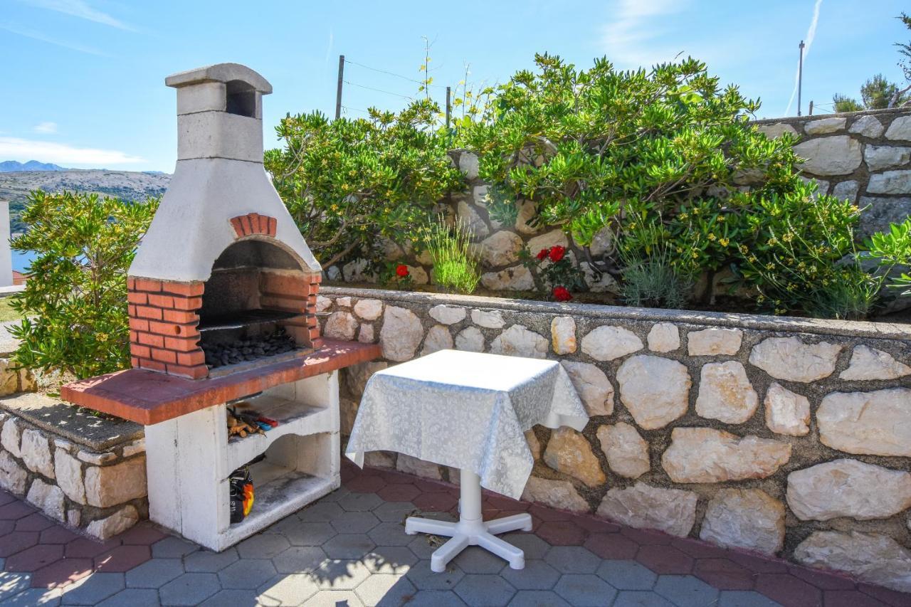 Apartmani Marija Ljubica Паг Экстерьер фото