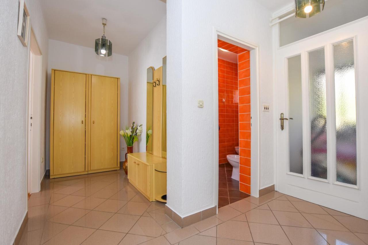 Apartmani Marija Ljubica Паг Экстерьер фото